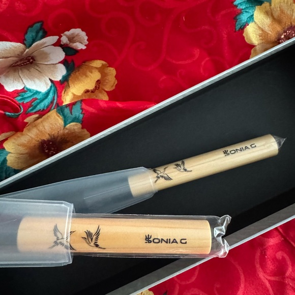 SOLD—sonia G Hinoki Brush Set - Picture 3 of 4
